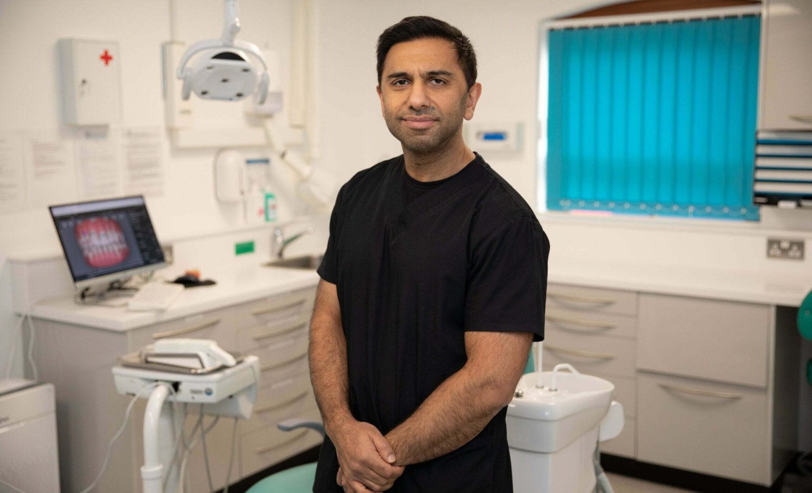 Aesthetique Dental Care and Implant Clinic